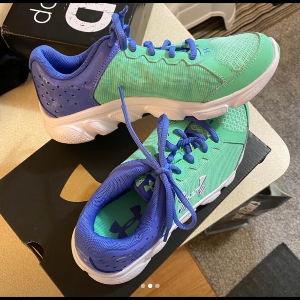 Running sneakers - Picture 2 of 3